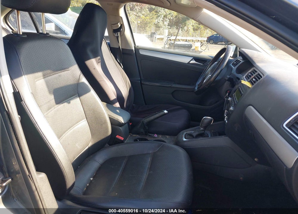 2013 VOLKSWAGEN JETTA 2.5L SE VIN: 3VWDP7AJ7DM416091