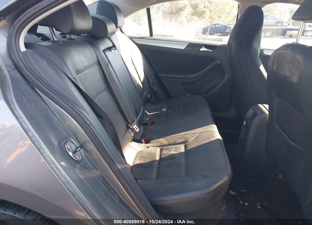 2013 VOLKSWAGEN JETTA 2.5L SE VIN: 3VWDP7AJ7DM416091