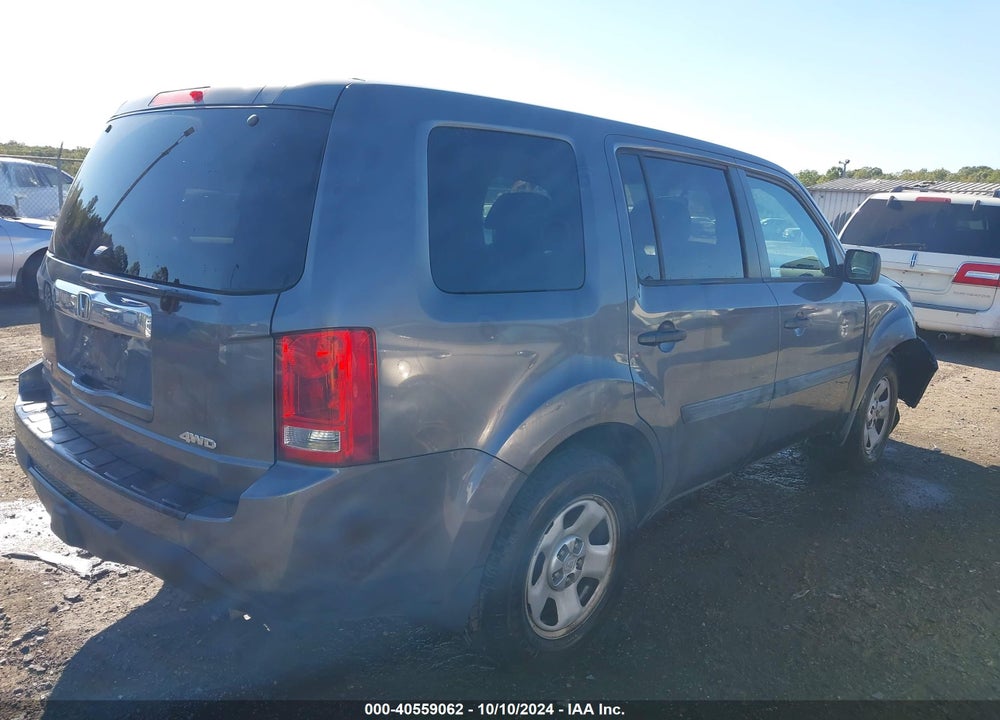 2015 HONDA PILOT LX VIN: 5FNYF4H28FB019176