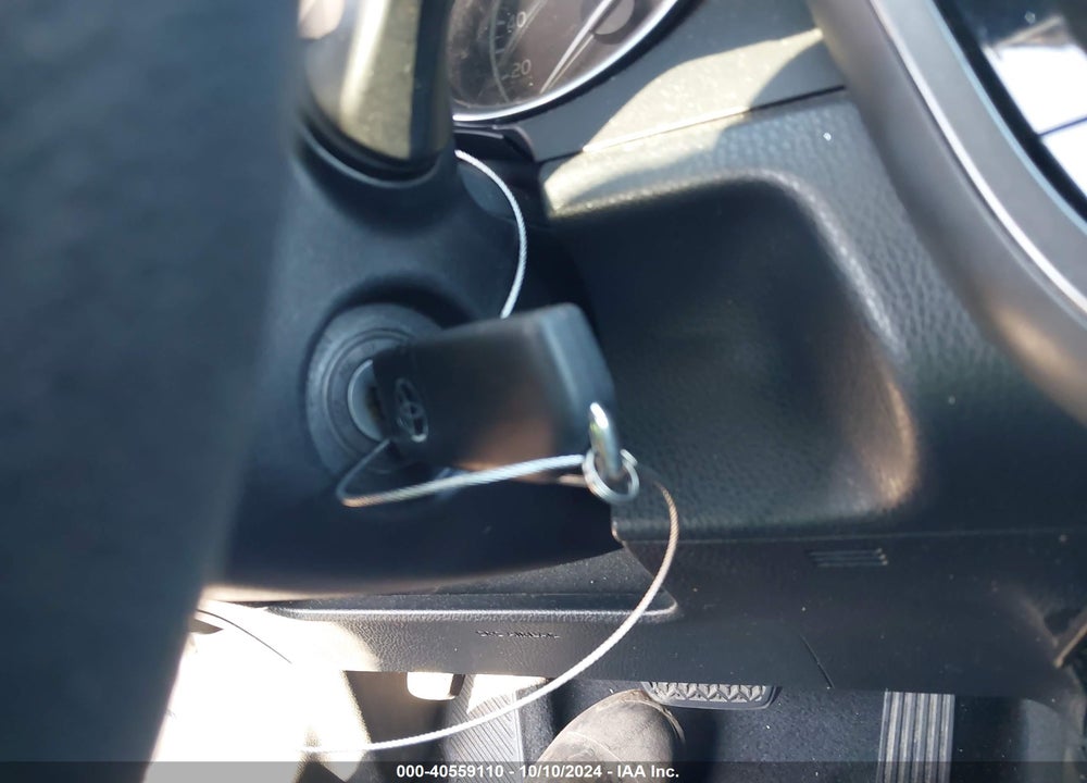 2019 TOYOTA CAMRY LE VIN: 4T1B11HK2KU165105