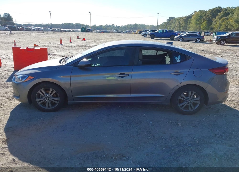 2018 HYUNDAI ELANTRA SEL VIN: 5NPD84LF4JH240349