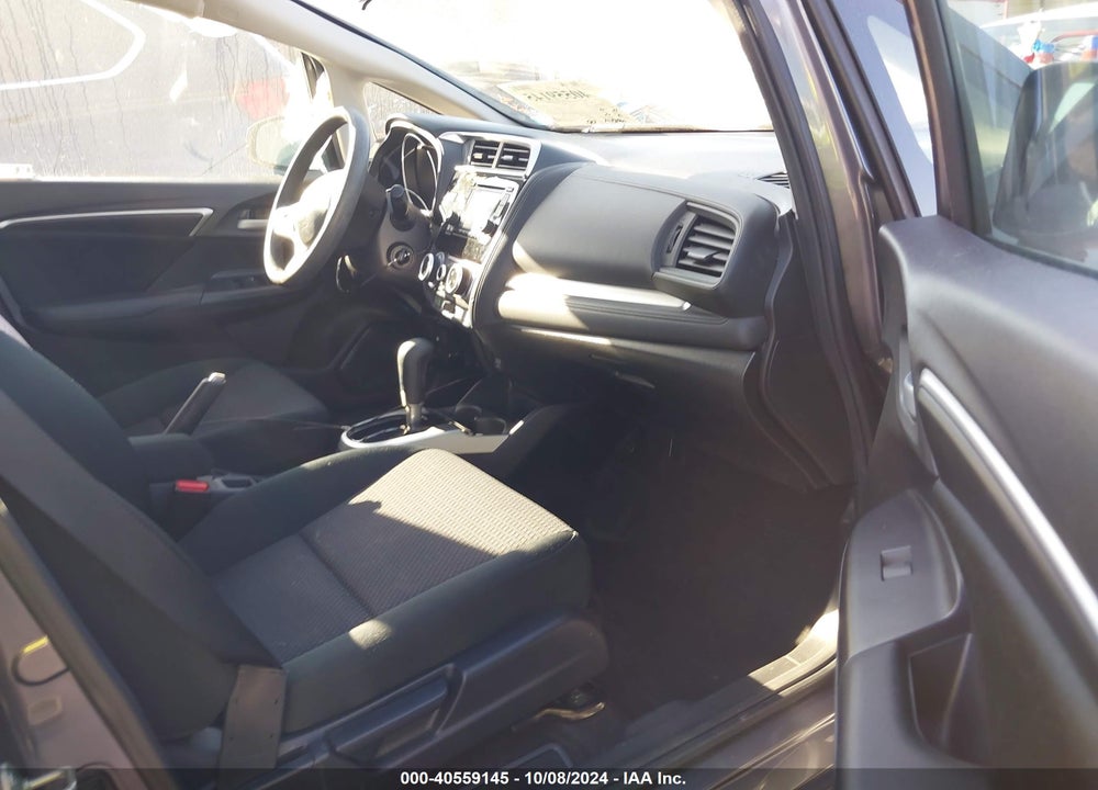 2019 HONDA FIT LX VIN: 3HGGK5H48KM752043