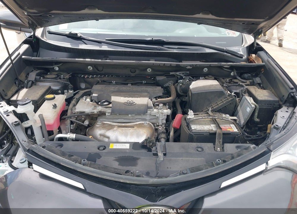 2018 TOYOTA RAV4 VIN: 2T3RFREVXJW753076