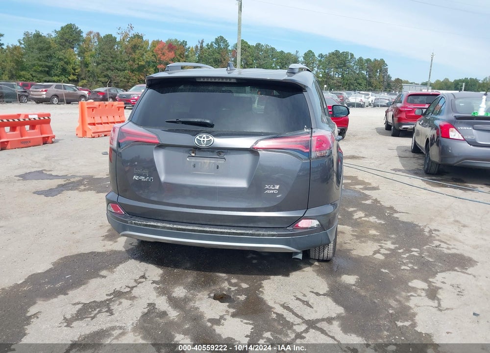 2018 TOYOTA RAV4 VIN: 2T3RFREVXJW753076