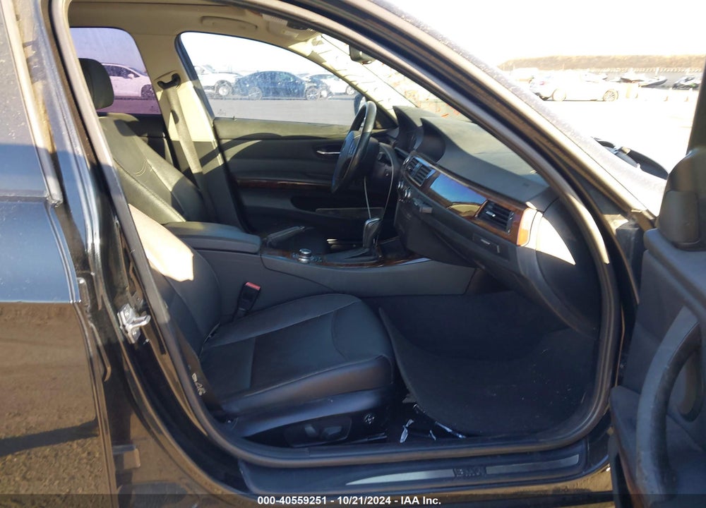 2011 BMW 328I XDRIVE VIN: WBAUU3C57BA542186