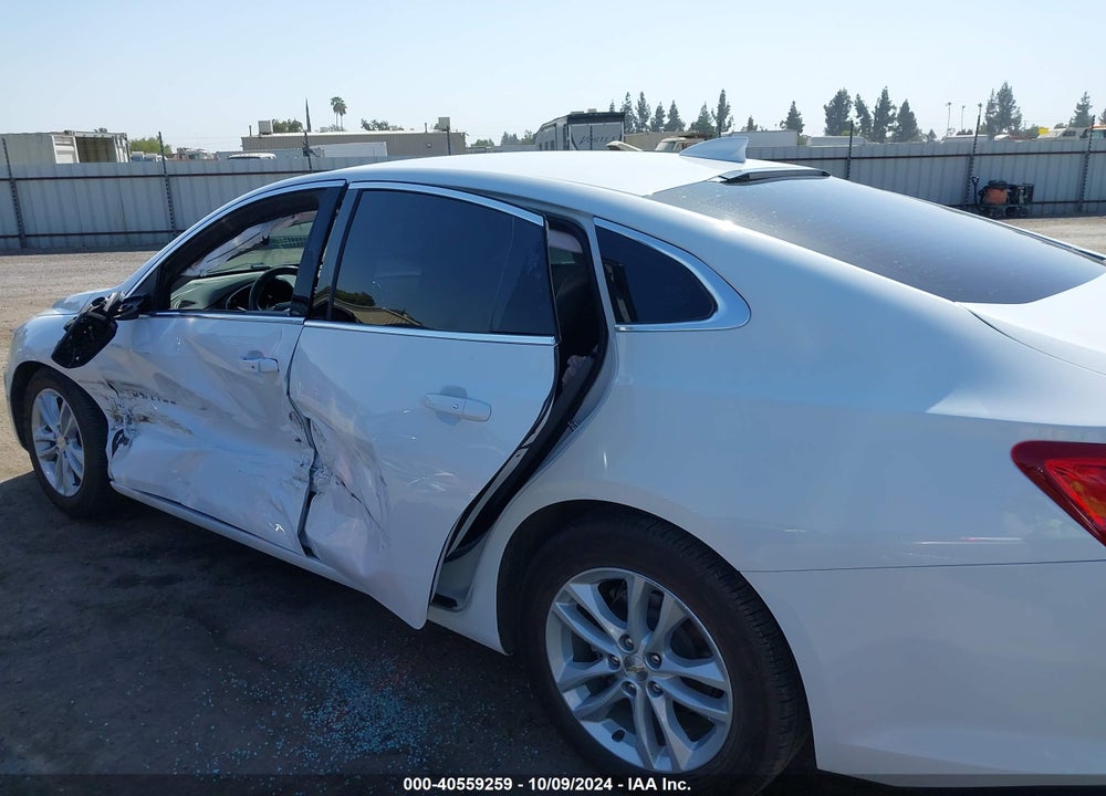 2018 CHEVROLET MALIBU LT VIN: 1G1ZD5ST3JF223429