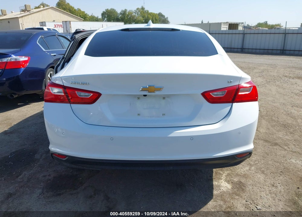 2018 CHEVROLET MALIBU LT VIN: 1G1ZD5ST3JF223429