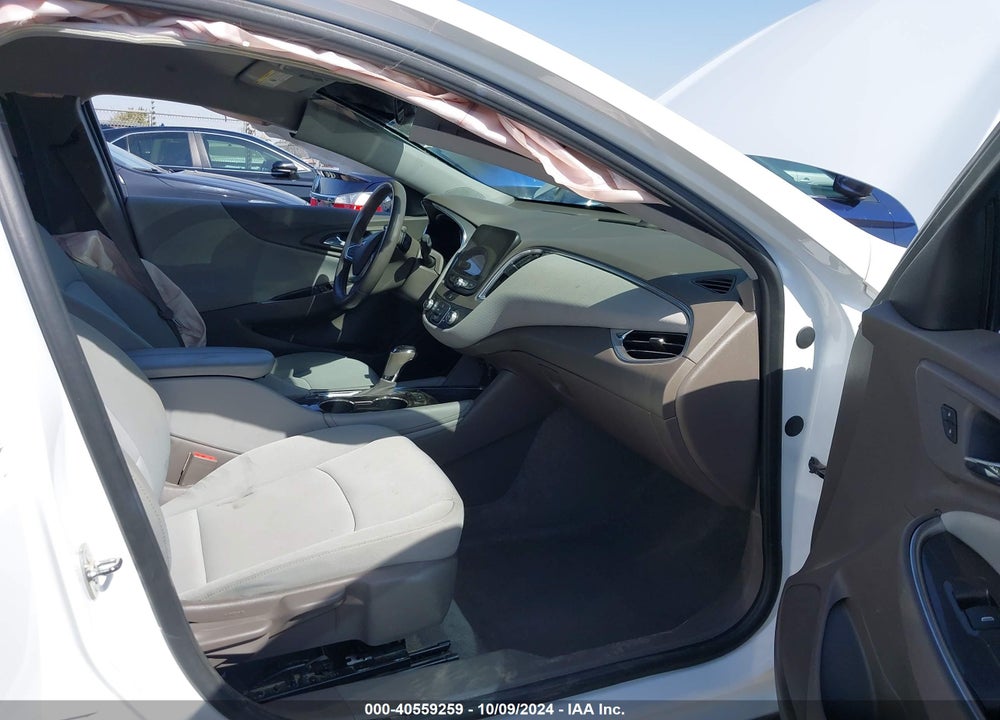 2018 CHEVROLET MALIBU LT VIN: 1G1ZD5ST3JF223429