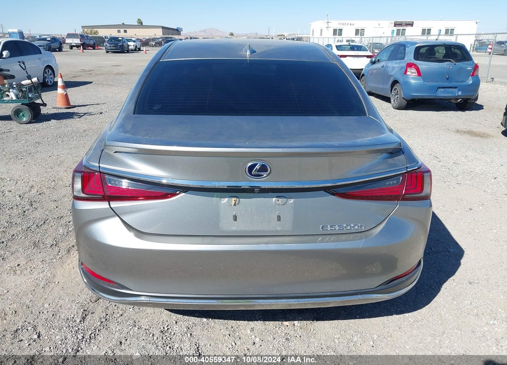2019 LEXUS ES 300H VIN: JTHB21B10K2023461