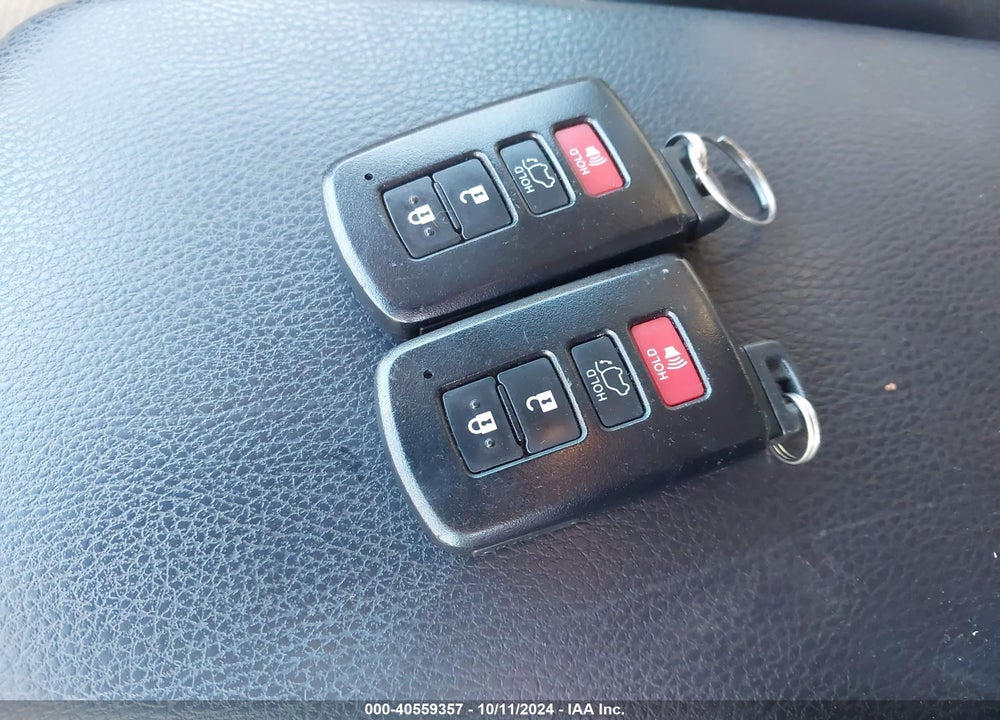 2018 TOYOTA RAV4 XLE VIN: JTMWFREV4JJ196473