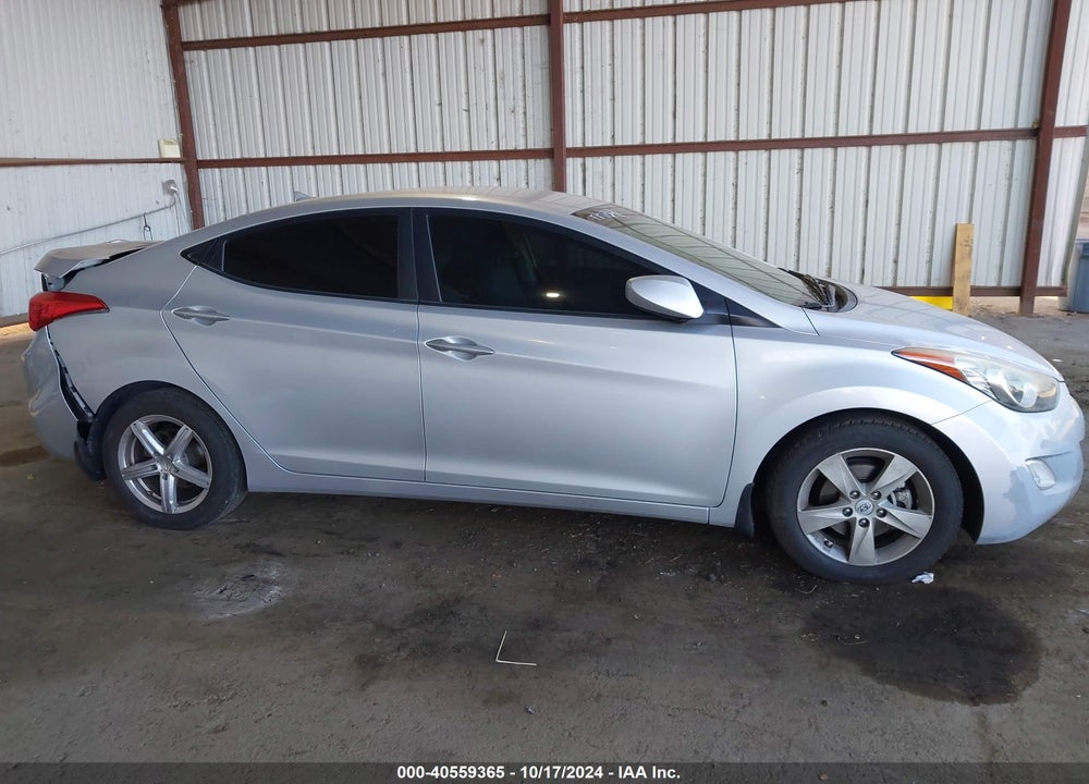 2013 HYUNDAI ELANTRA GLS VIN: KMHDH4AEXDU637659