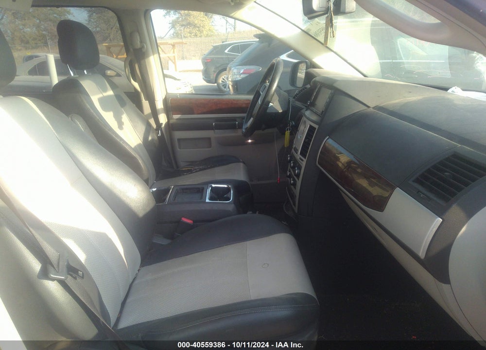 2010 CHRYSLER TOWN & COUNTRY TOURING PLUS VIN: 2A4RR8D16AR494834