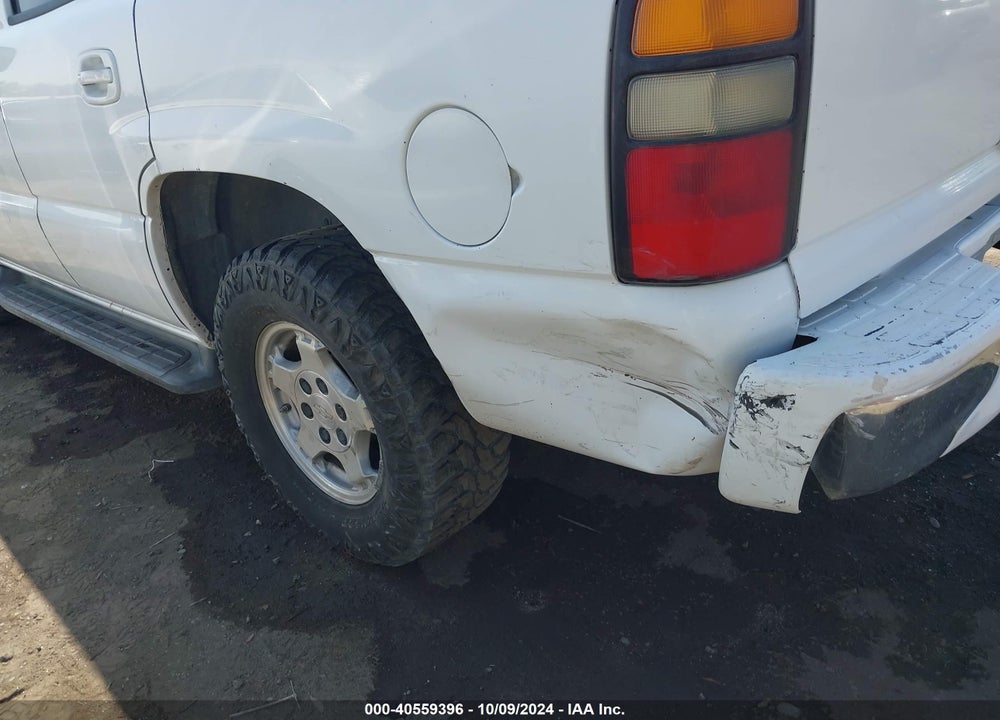 2004 CHEVROLET TAHOE LS VIN: 1GNEC13T44R321833