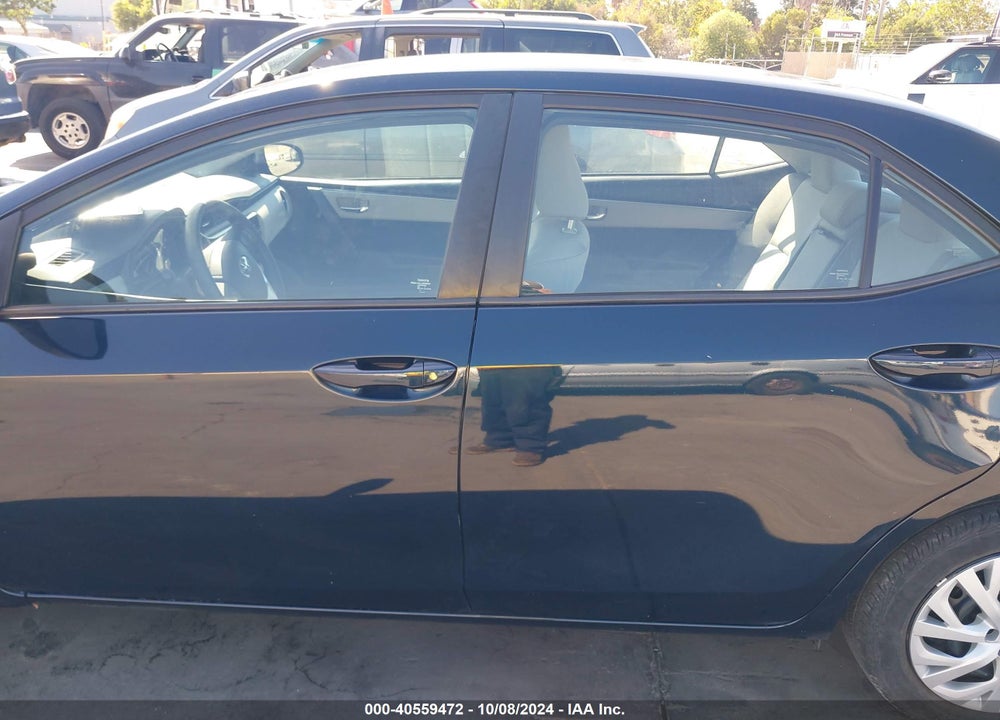 2017 TOYOTA COROLLA LE VIN: 5YFBURHE4HP705189