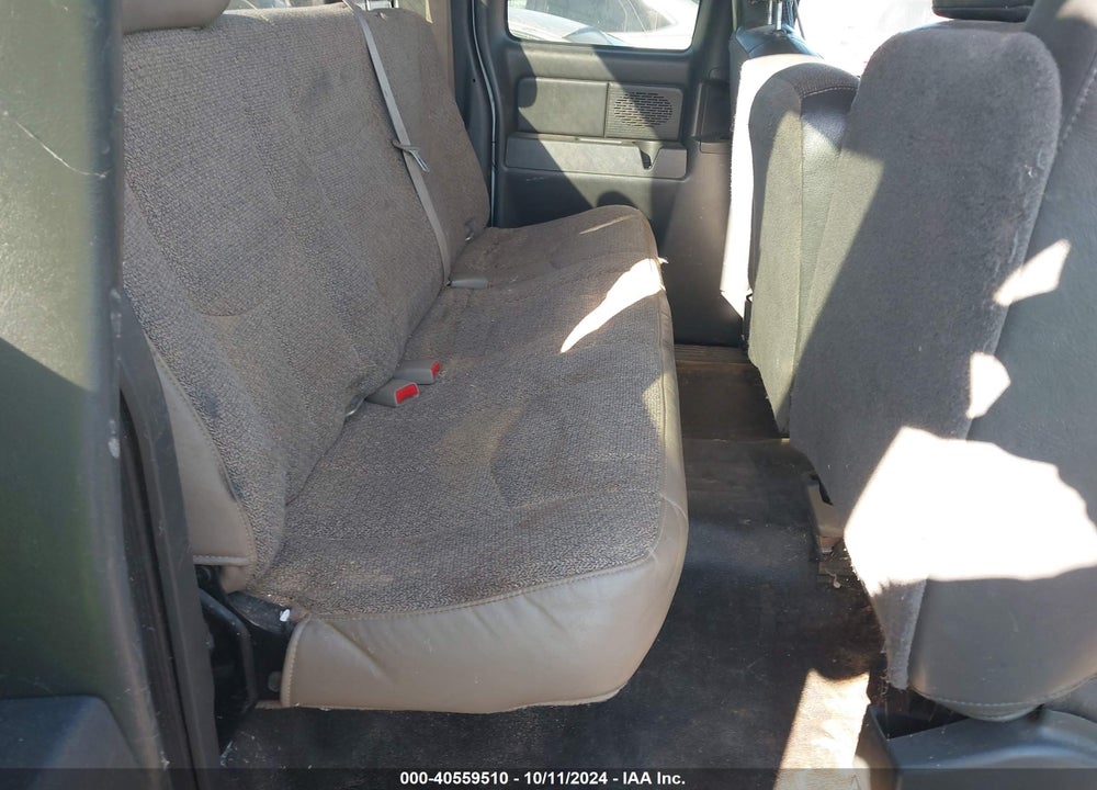 2006 GMC SIERRA 2500HD SL VIN: 1GTHC29UX6E288780