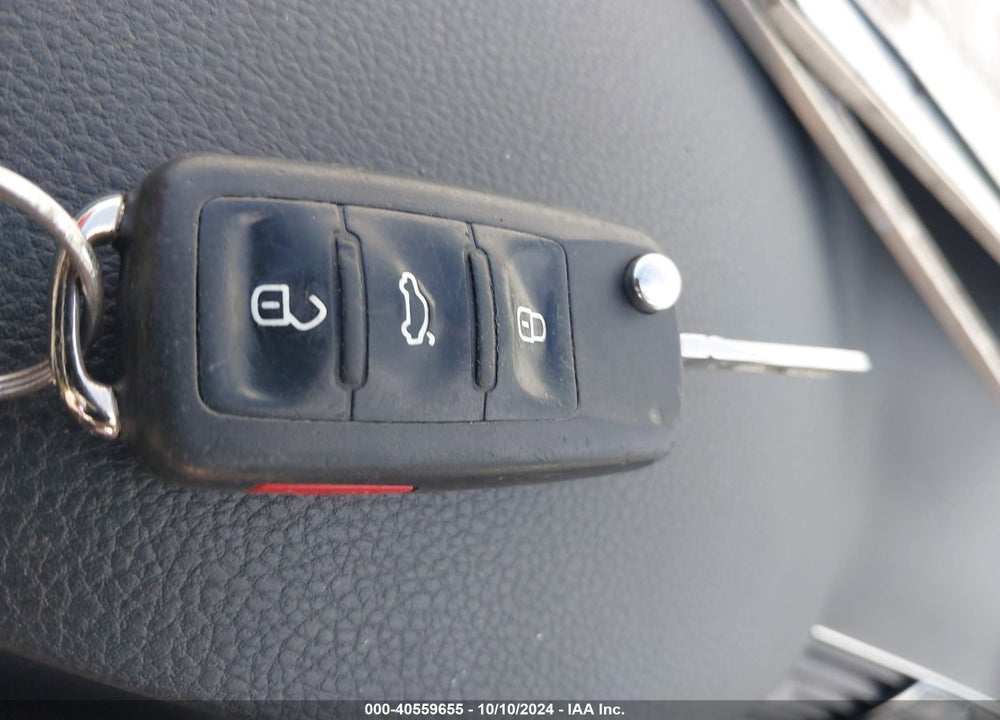 2013 VOLKSWAGEN PASSAT 2.5L S VIN: 1VWAP7A37DC044466