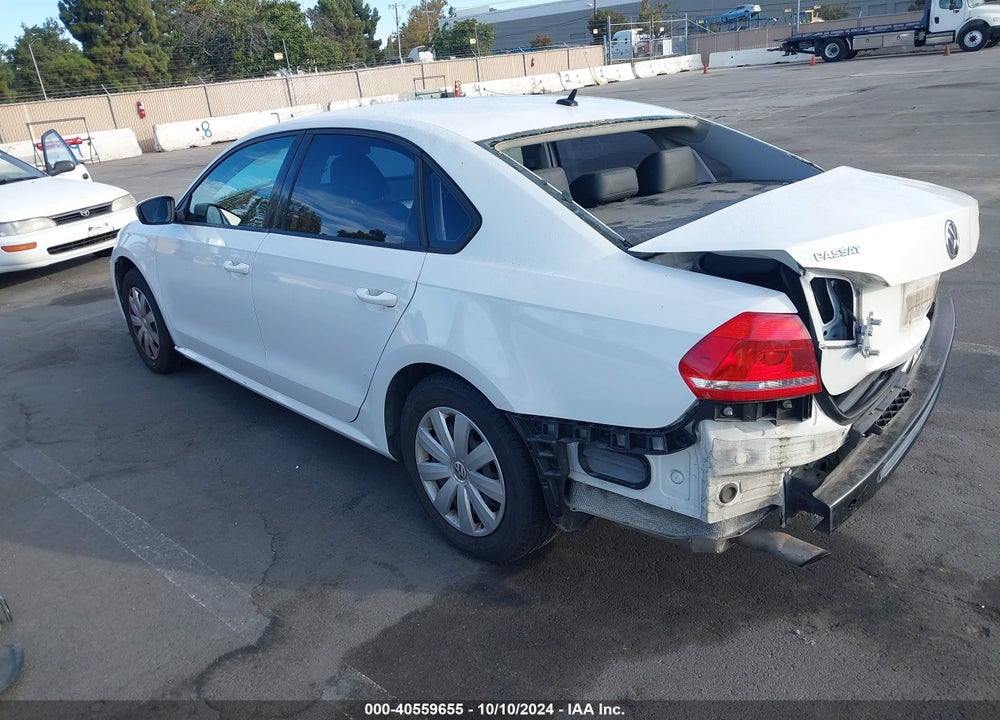 2013 VOLKSWAGEN PASSAT 2.5L S VIN: 1VWAP7A37DC044466