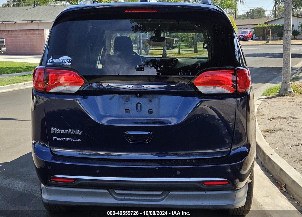 2018 CHRYSLER PACIFICA TOURING L VIN: 2C4RC1BG2JR321009