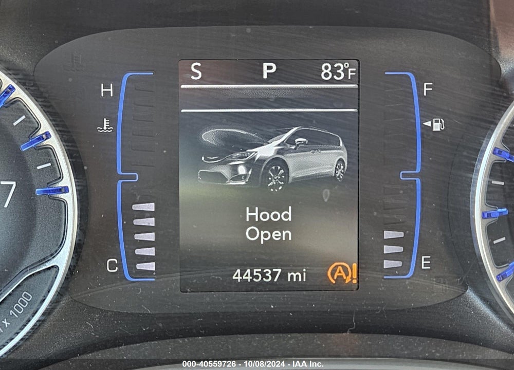 2018 CHRYSLER PACIFICA TOURING L VIN: 2C4RC1BG2JR321009