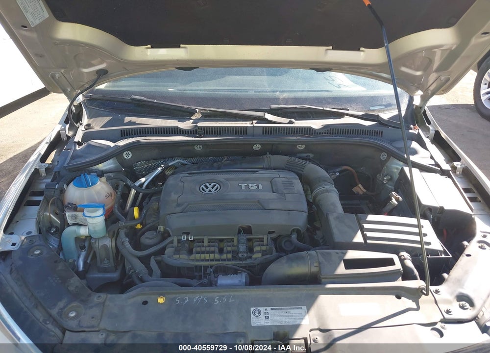 2014 VOLKSWAGEN JETTA 1.8T SE VIN: 3VWD17AJXEM268988