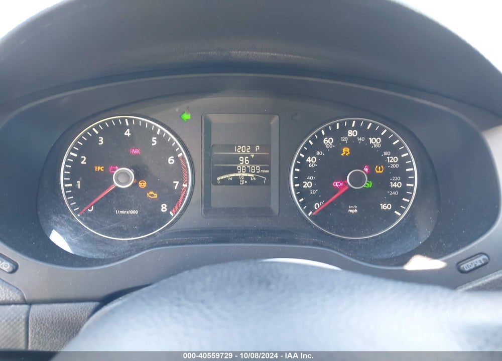 2014 VOLKSWAGEN JETTA 1.8T SE VIN: 3VWD17AJXEM268988