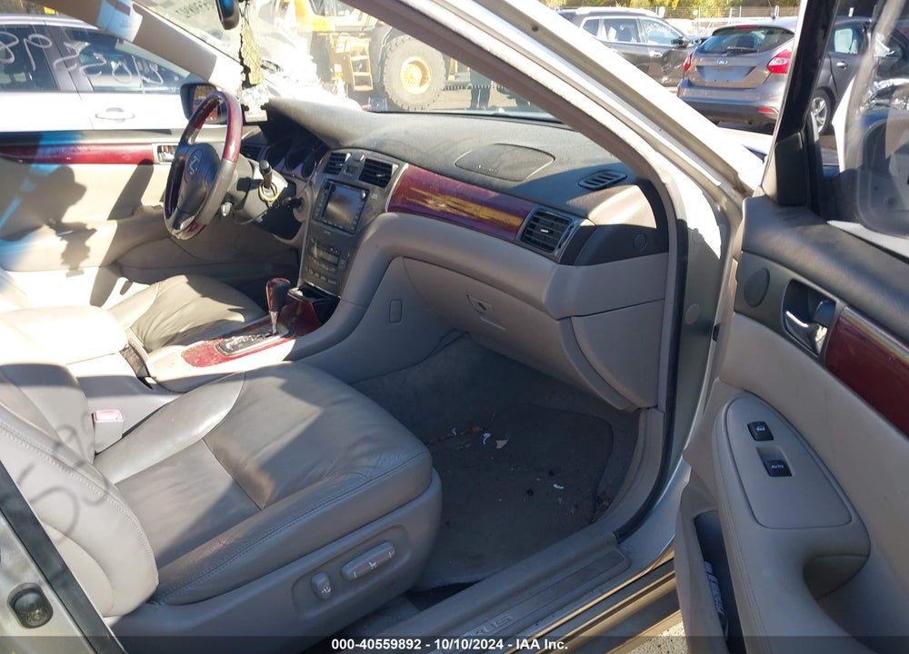 2004 LEXUS ES 330 VIN: JTHBA30G440021118
