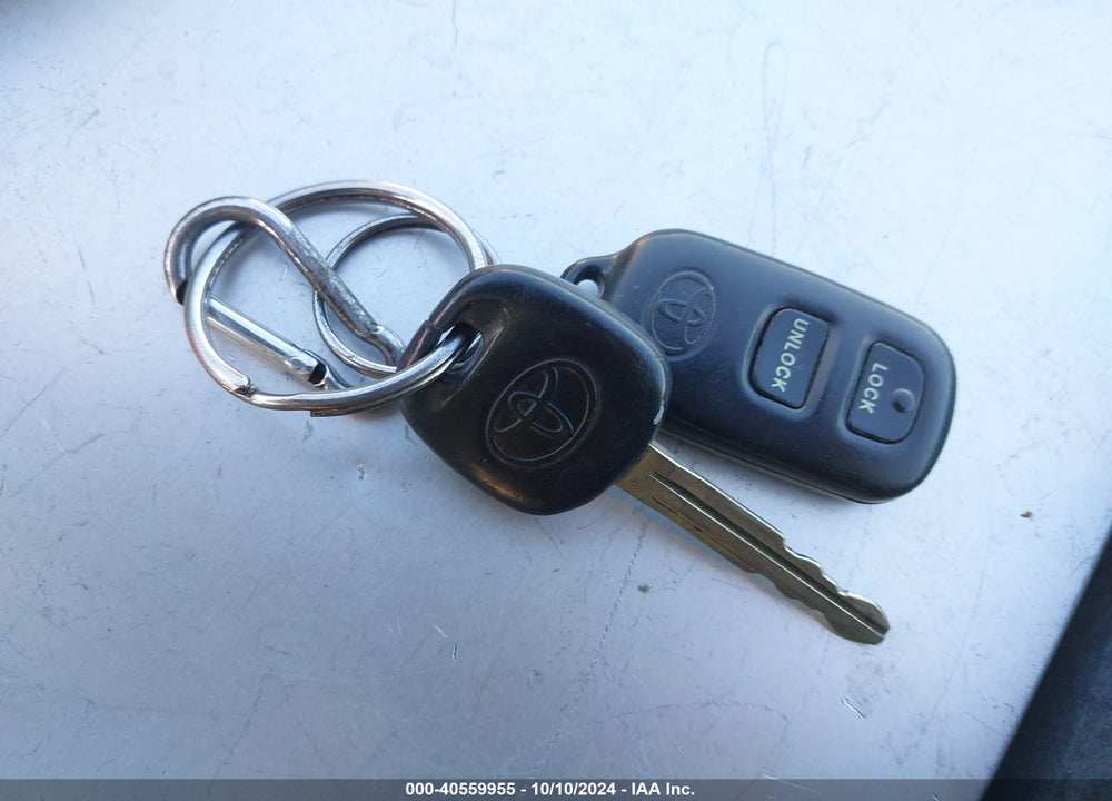 2006 TOYOTA COROLLA LE VIN: JTDBR32E660092216