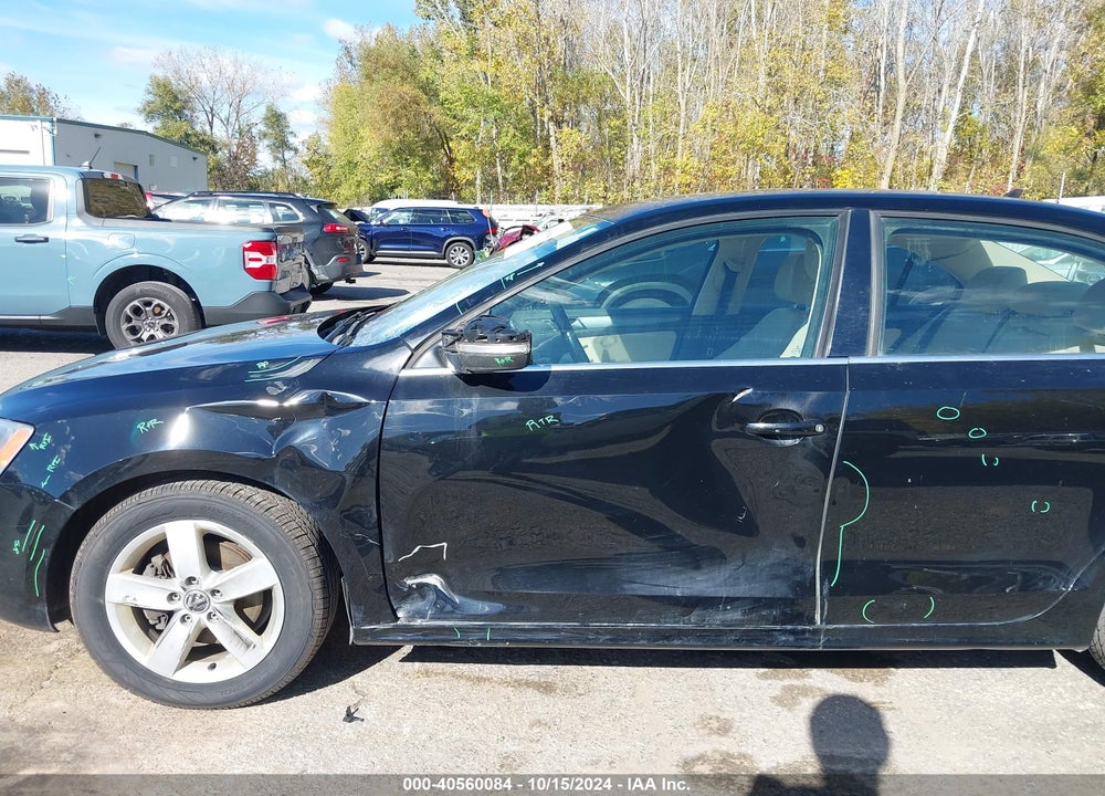 2014 VOLKSWAGEN JETTA 2.0L TDI VIN: 3VW3L7AJ5EM386260