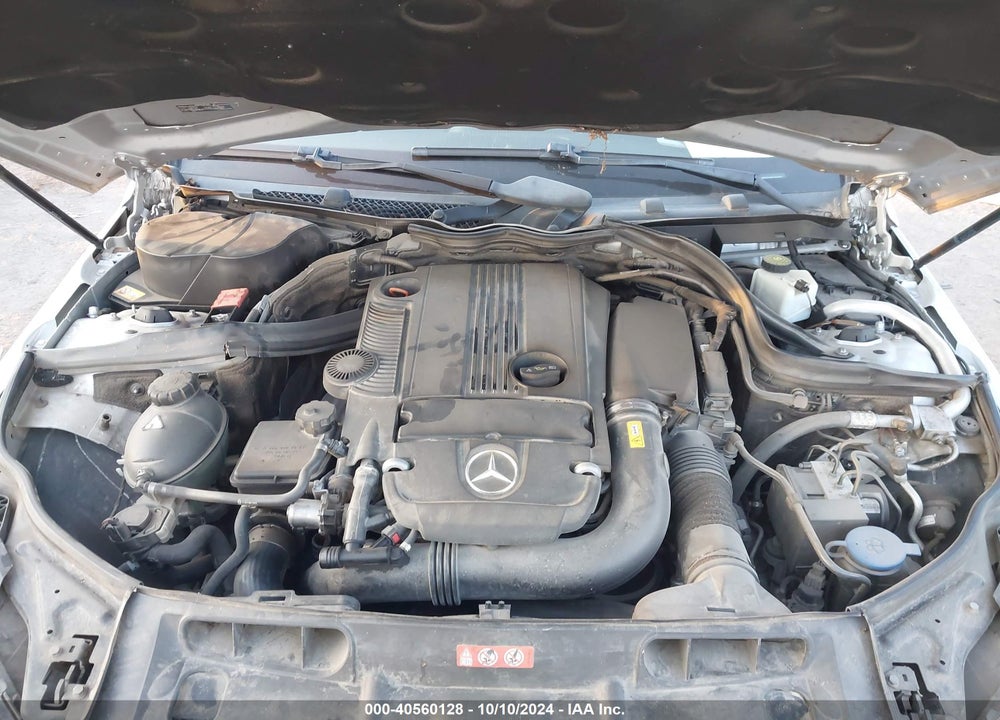 2013 MERCEDES-BENZ C 250 LUXURY/SPORT VIN: WDDGF4HB7DR262079
