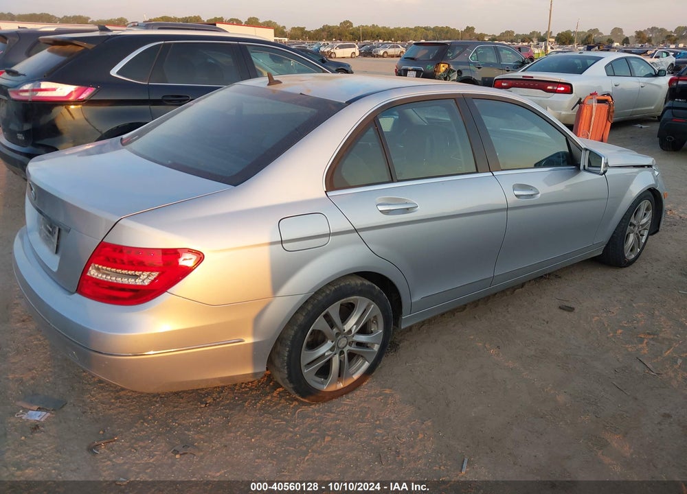 2013 MERCEDES-BENZ C 250 LUXURY/SPORT VIN: WDDGF4HB7DR262079