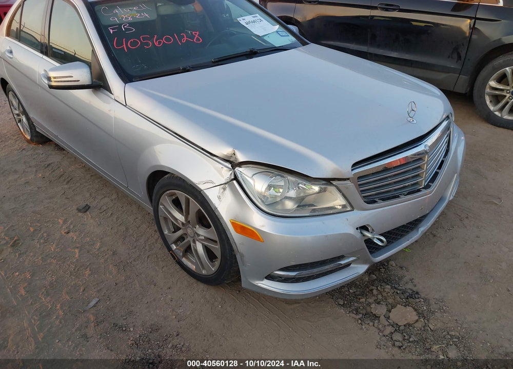 2013 MERCEDES-BENZ C 250 LUXURY/SPORT VIN: WDDGF4HB7DR262079