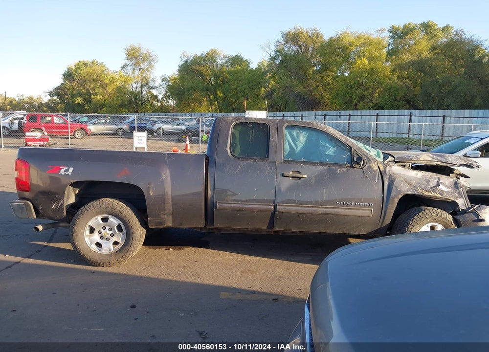 2011 CHEVROLET SILVERADO 1500 LT VIN: 1GCRKSE33BZ347997