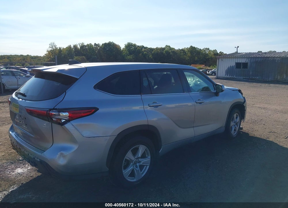 2022 TOYOTA HIGHLANDER LE VIN: 5TDZZRAH7NS112031