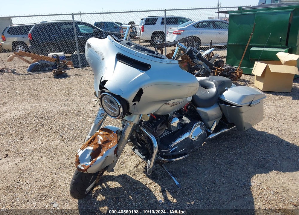 2015 HARLEY-DAVIDSON FLHXS STREET GLIDE SPECIAL VIN: 1HD1KRM12FB629521