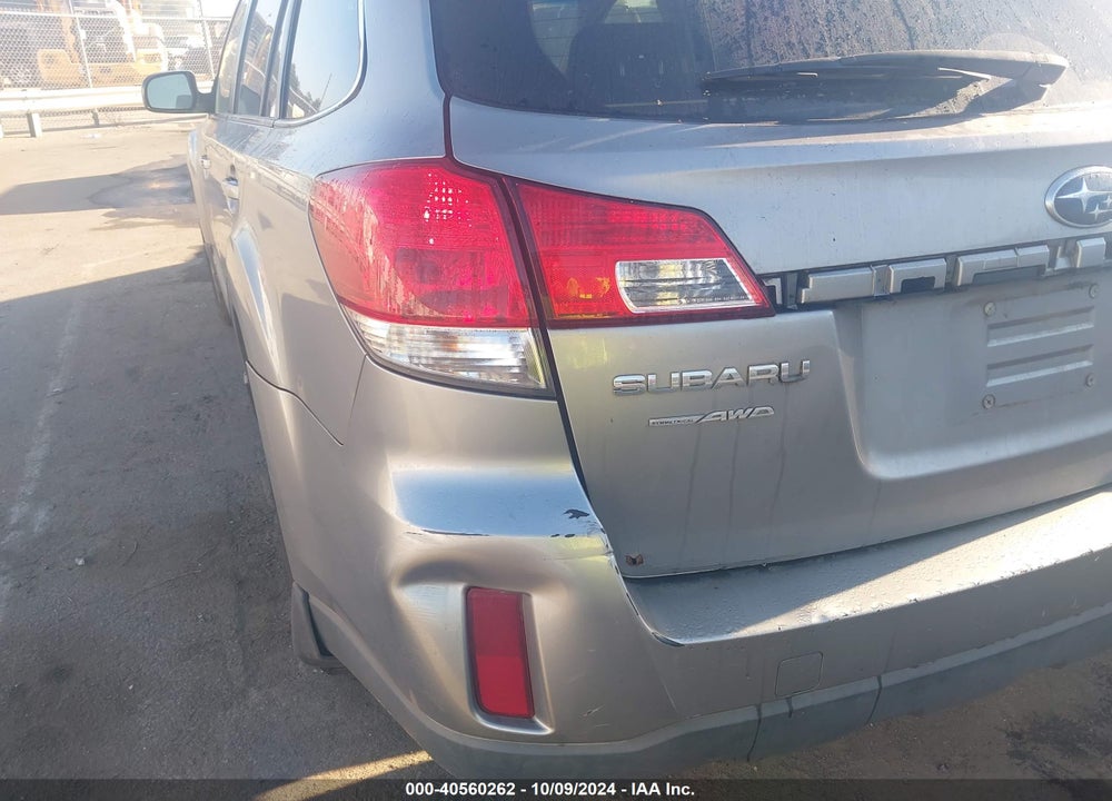 2010 SUBARU OUTBACK 2.5I PREMIUM VIN: 4S4BRCCC7A3340263