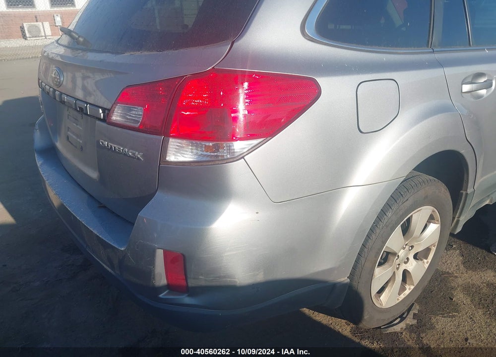 2010 SUBARU OUTBACK 2.5I PREMIUM VIN: 4S4BRCCC7A3340263