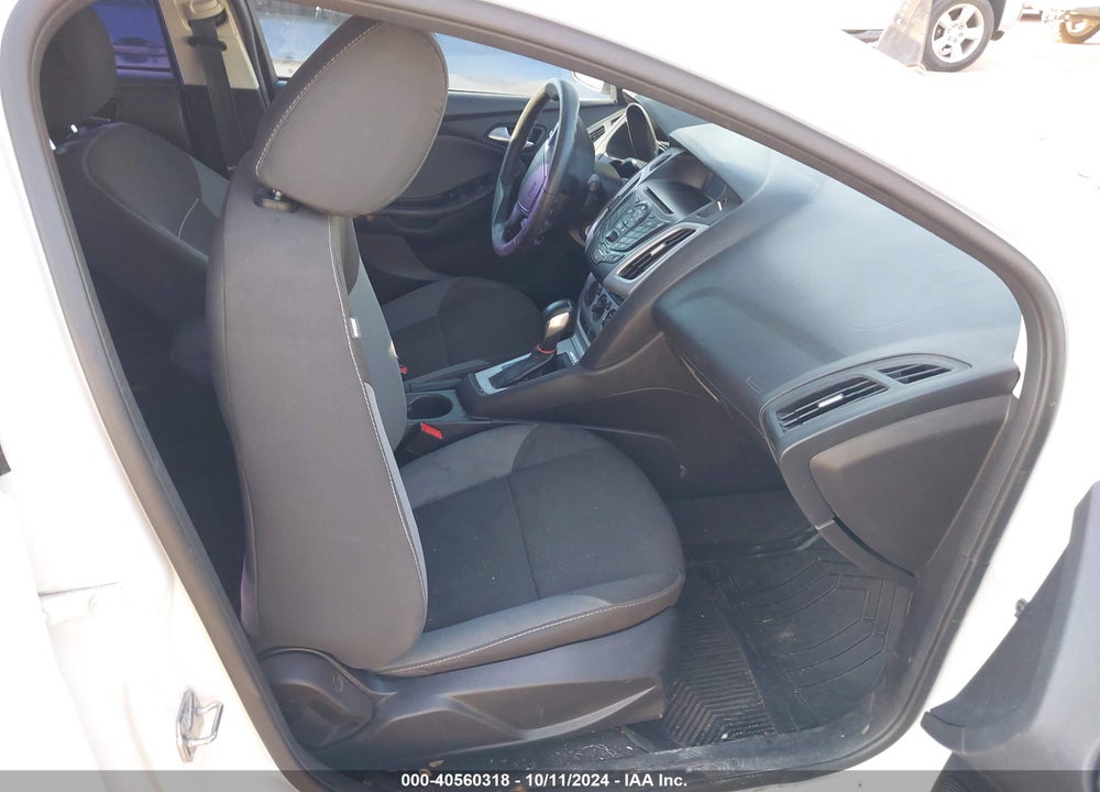 2014 FORD FOCUS SE VIN: 1FADP3K29EL383154