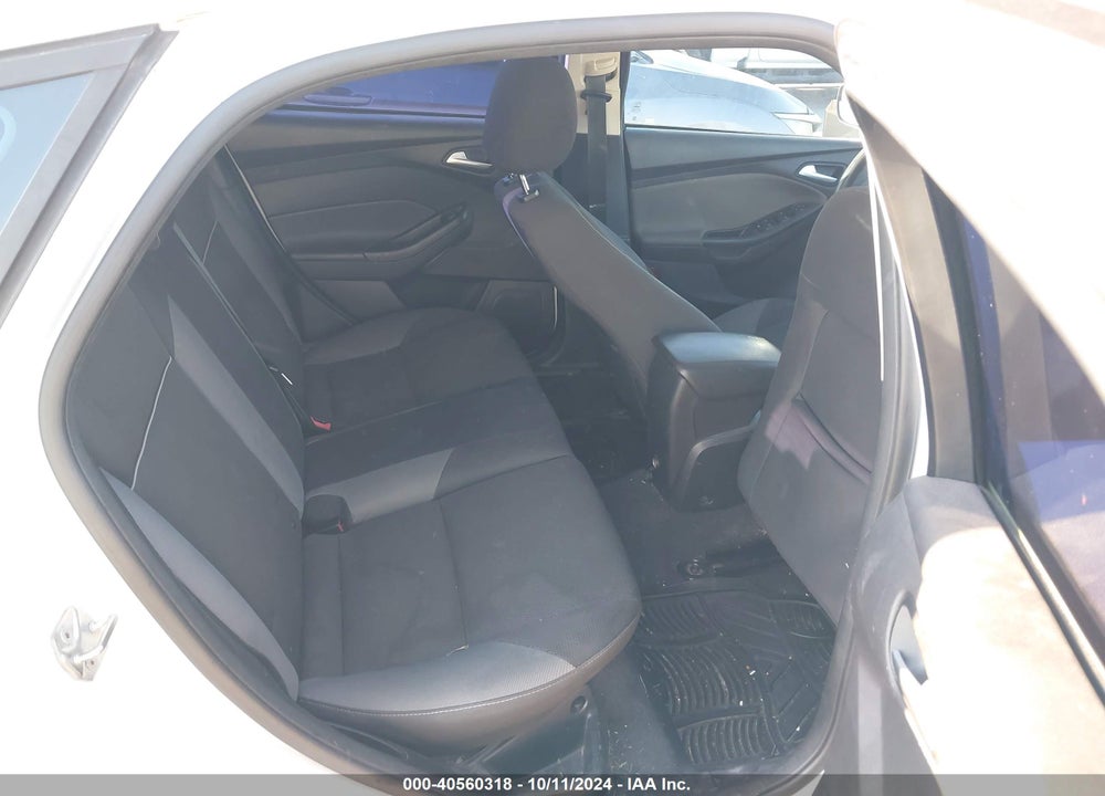 2014 FORD FOCUS SE VIN: 1FADP3K29EL383154