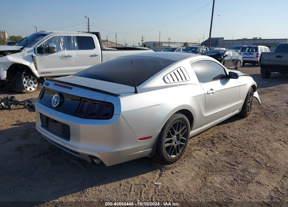2014 FORD MUSTANG V6 VIN: 1ZVBP8AM3E5277821