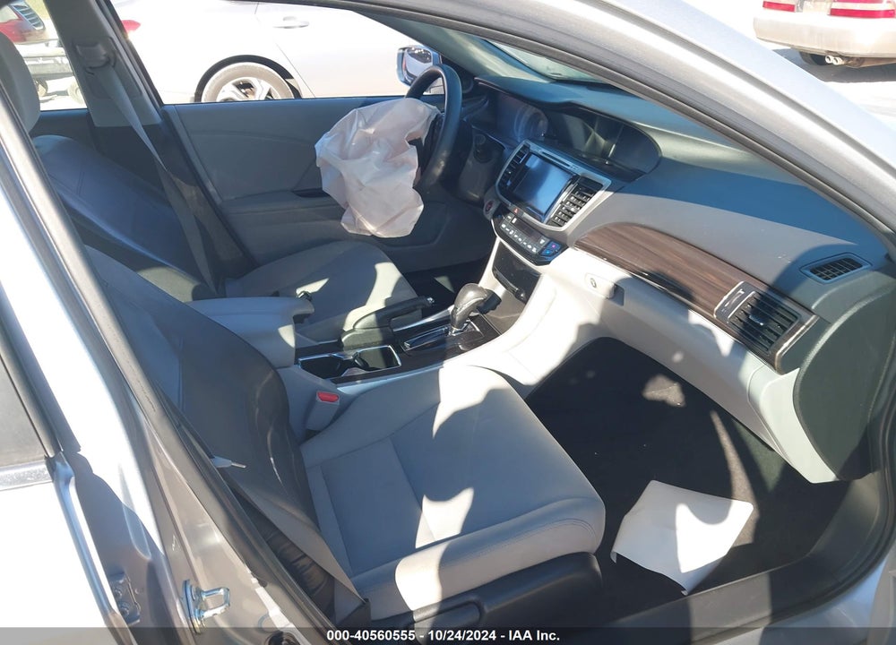 2016 HONDA ACCORD VIN: 1HGCR2F71GA010514