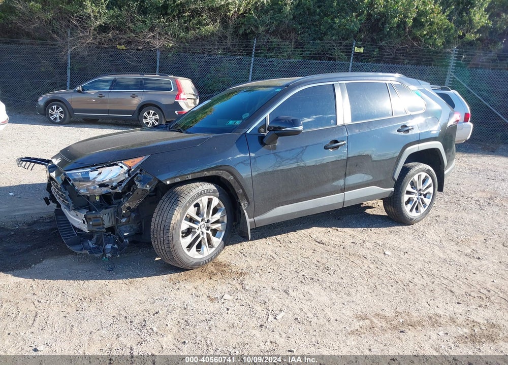 2019 TOYOTA RAV4 XLE PREMIUM VIN: JTMA1RFV1KJ010879