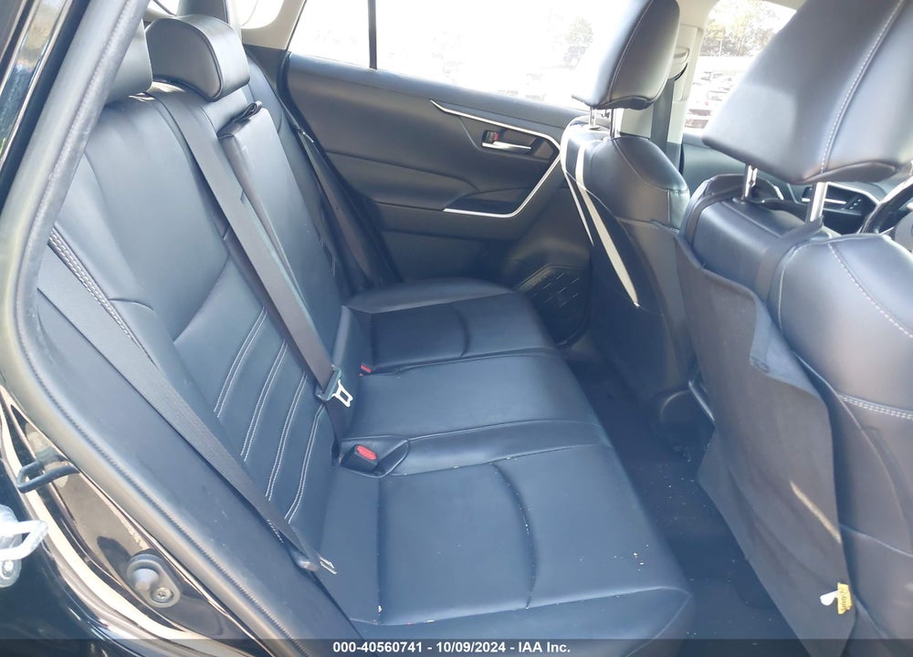 2019 TOYOTA RAV4 XLE PREMIUM VIN: JTMA1RFV1KJ010879