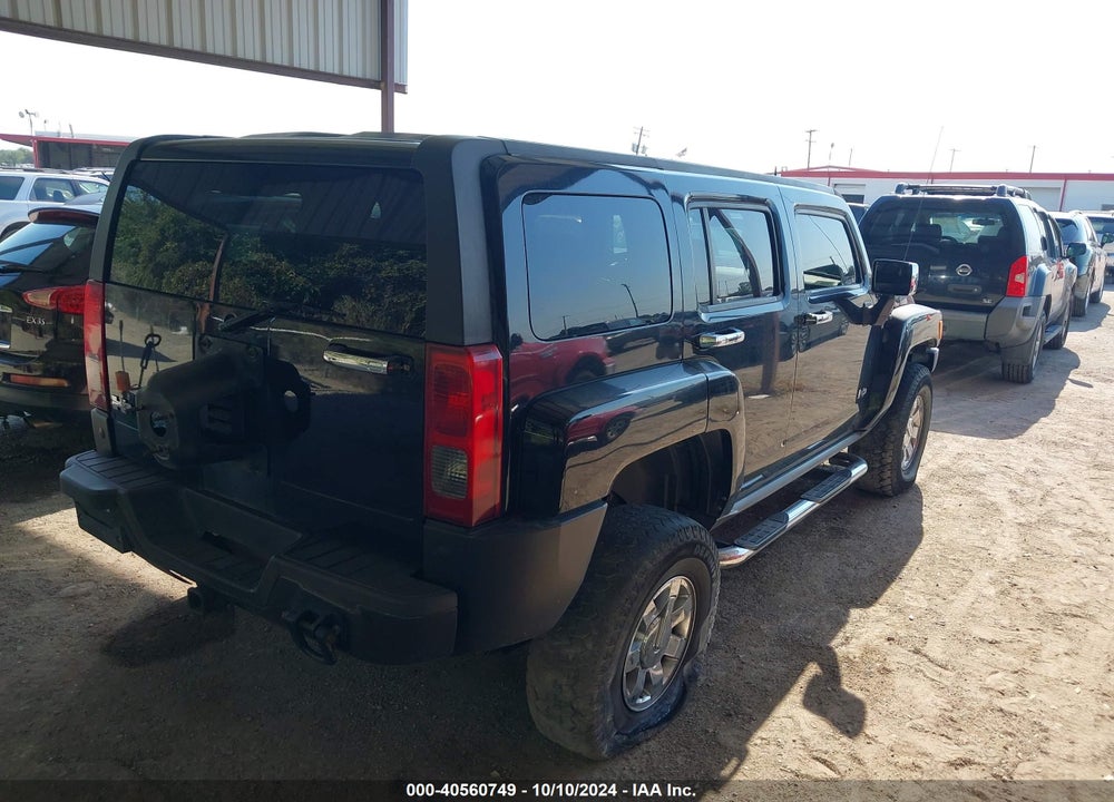 2007 HUMMER H3 SUV VIN: 5GTDN13EX78217009