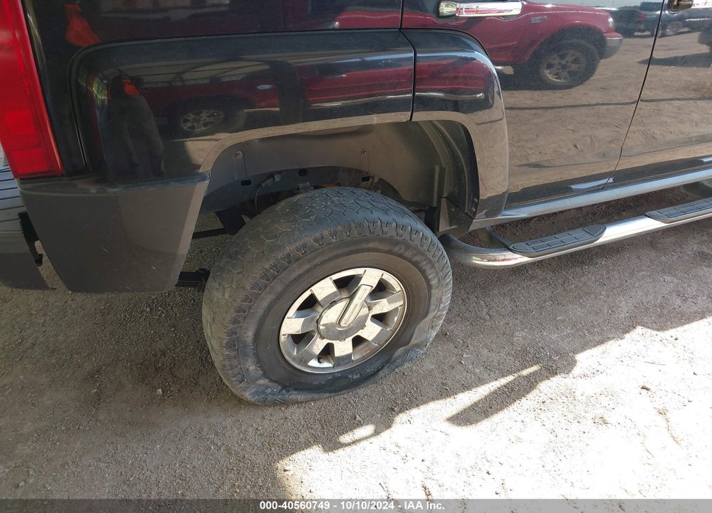2007 HUMMER H3 SUV VIN: 5GTDN13EX78217009