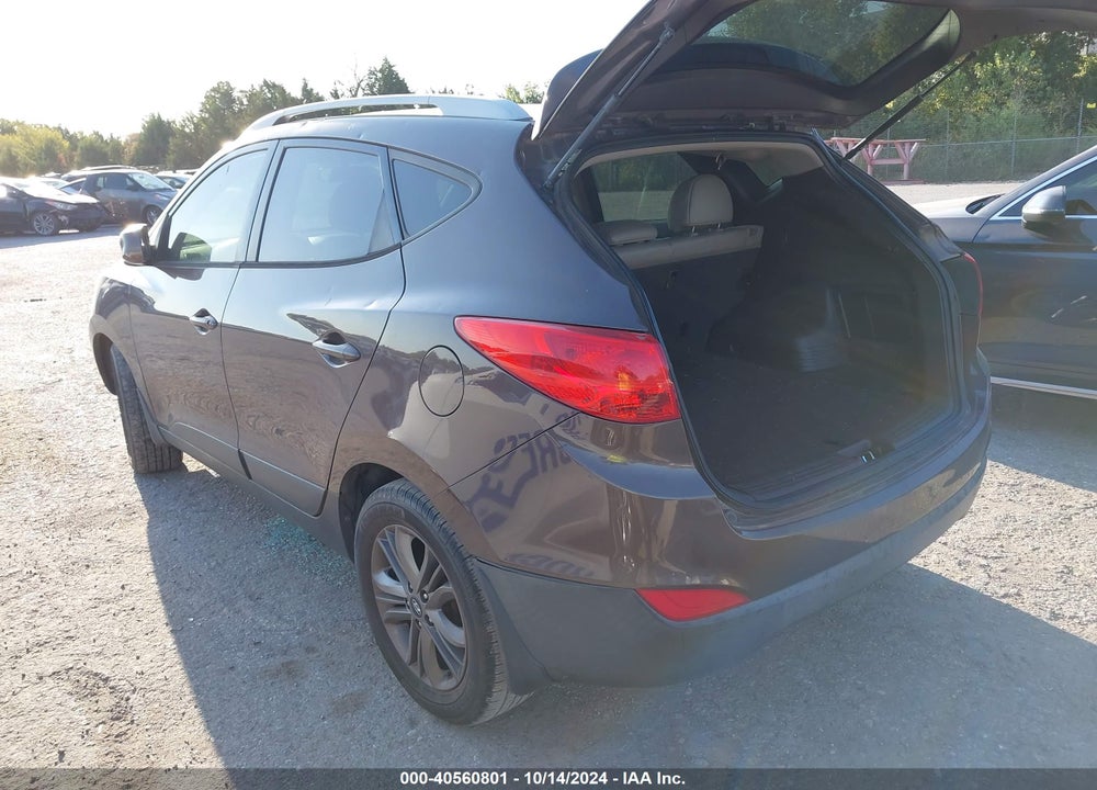 2015 HYUNDAI TUCSON SE VIN: KM8JU3AG7FU005294