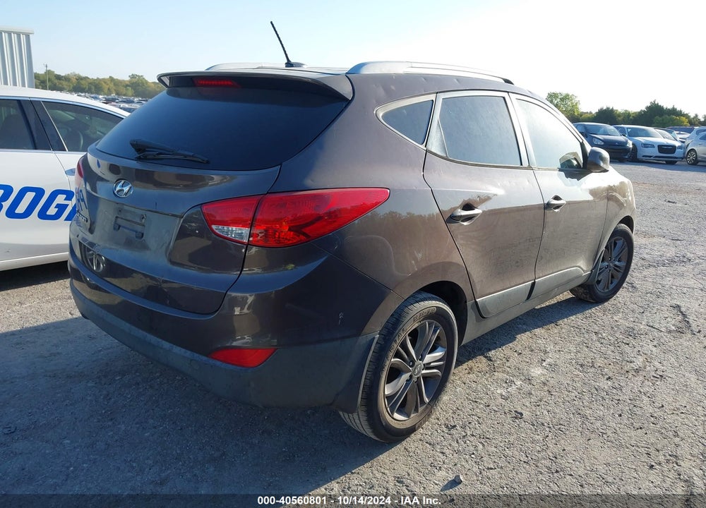 2015 HYUNDAI TUCSON SE VIN: KM8JU3AG7FU005294