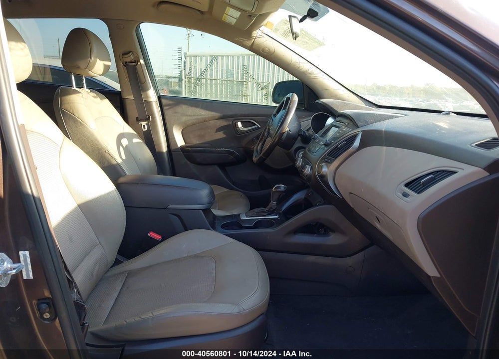 2015 HYUNDAI TUCSON SE VIN: KM8JU3AG7FU005294