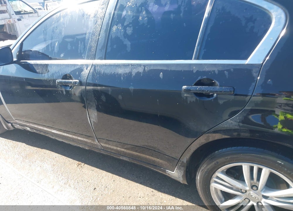 2015 INFINITI Q40 VIN: JN1CV6AR2FM521532