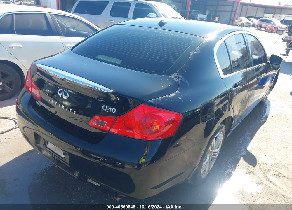 2015 INFINITI Q40 VIN: JN1CV6AR2FM521532