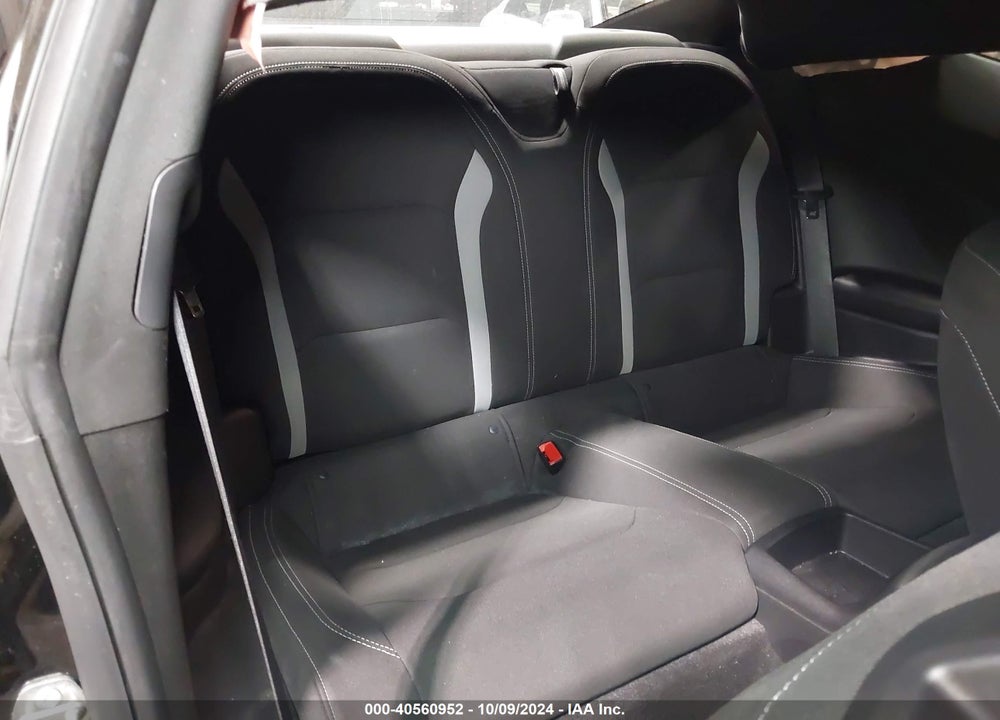 2019 CHEVROLET CAMARO 1LT VIN: 1G1FB1RS9K0151932
